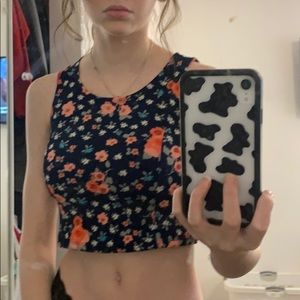 Floral cropped tank top •